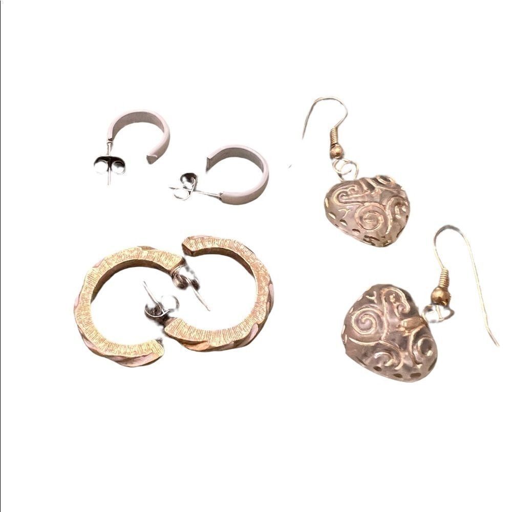 3 pair of earrings gold/white hearts white hoops gold/white hoops gently used